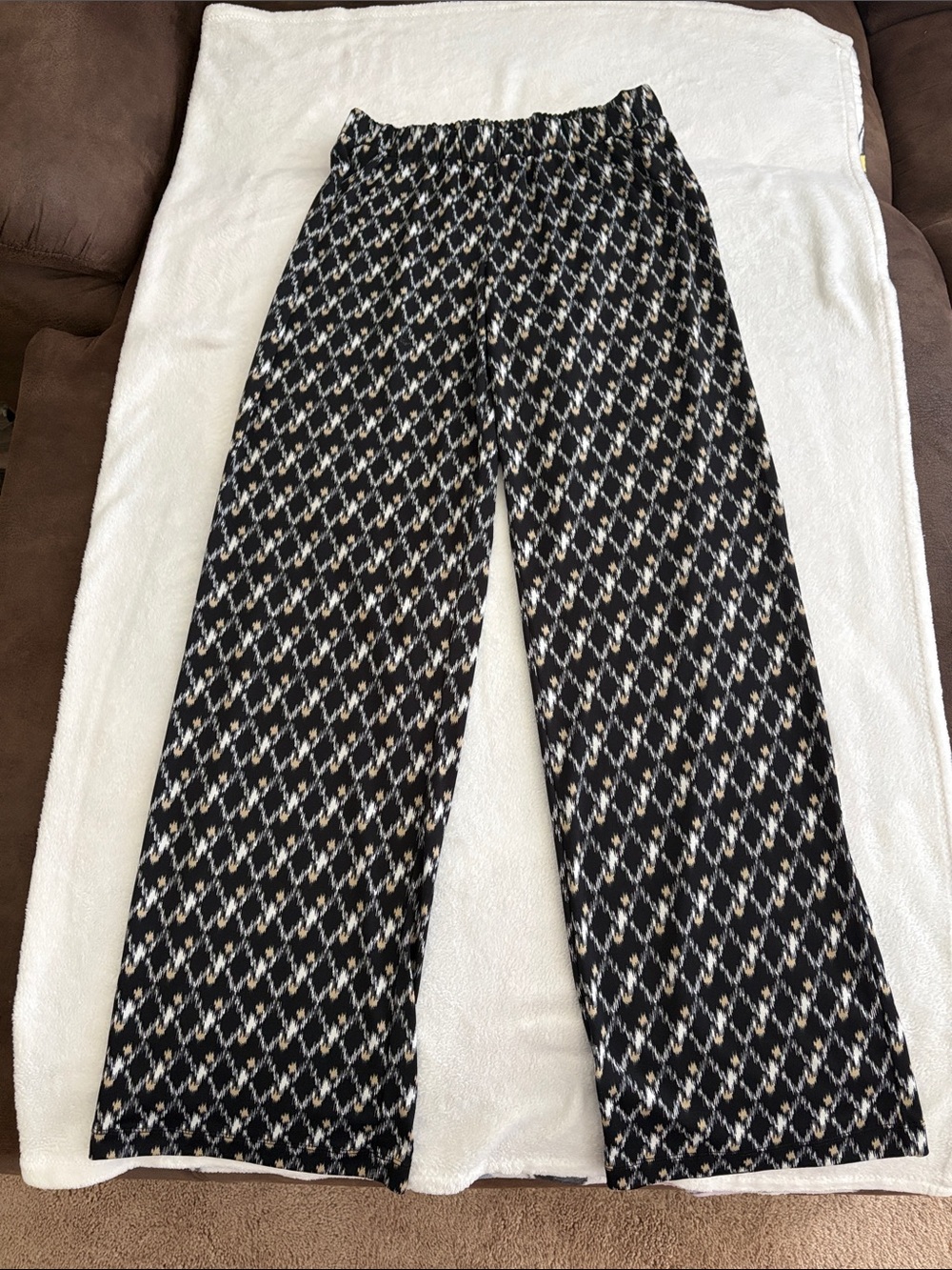 new directions Black & Cream Patterned Wide-Leg Joggers